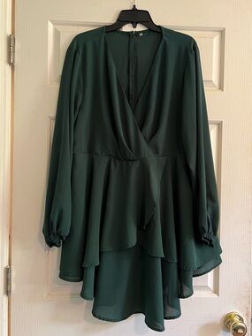 Women's Deep Green Long Sleeve V-Neck Tiered Dress